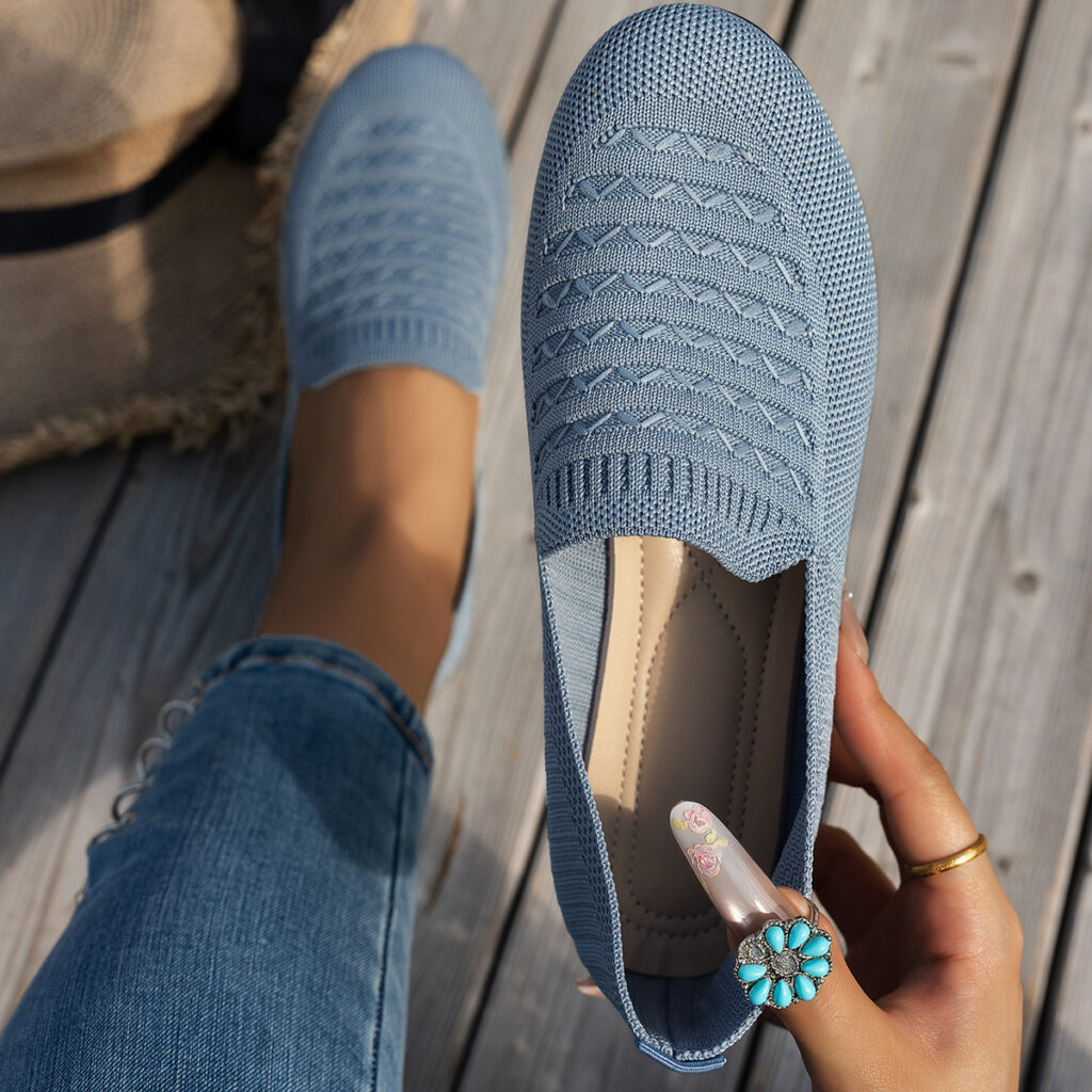 Plus-size Breathable Low-cut Knit Shoes For Women