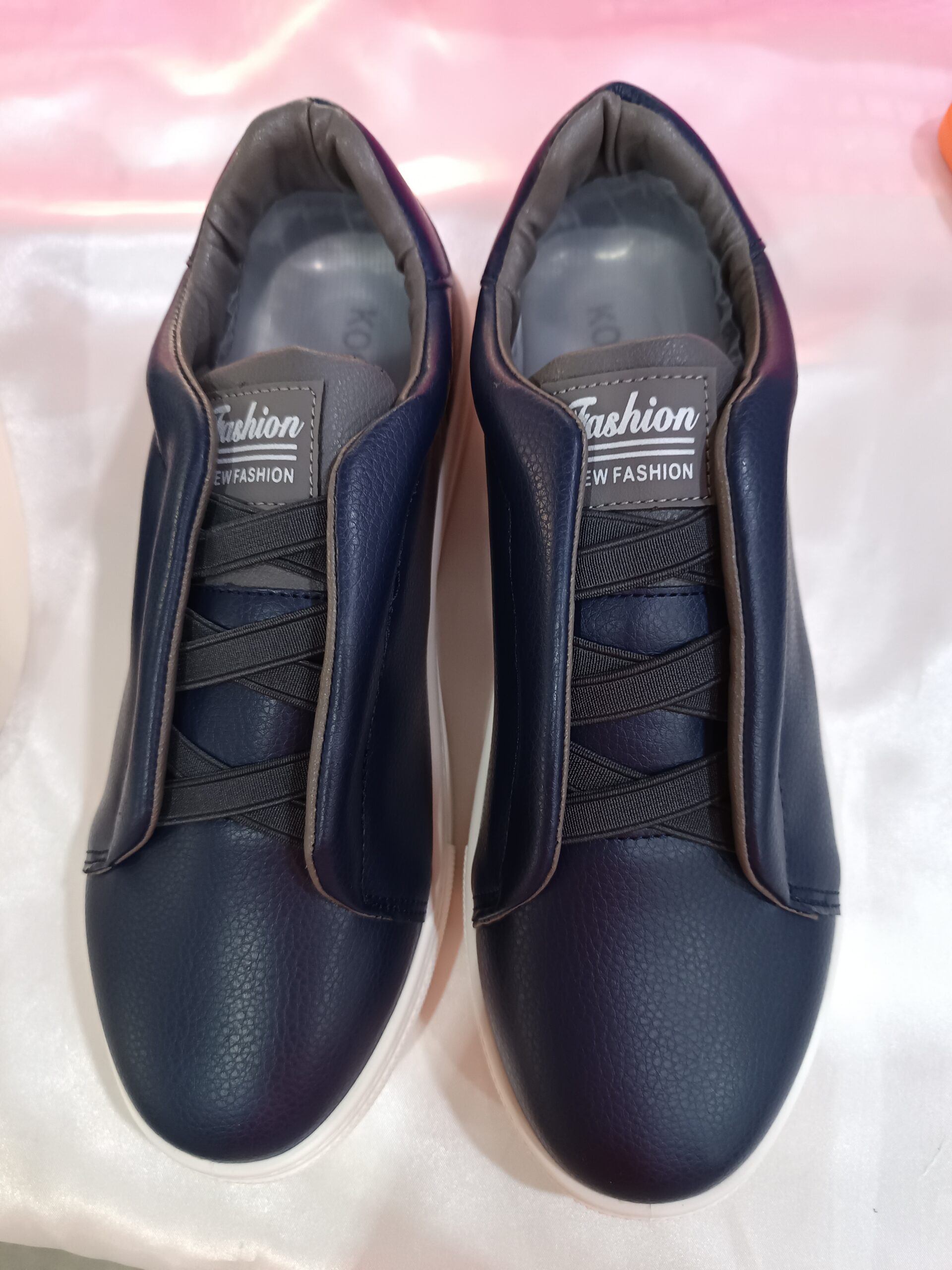 Men's Fashion Solid Color Comfortable And Non-slip Sneaker - Image 4