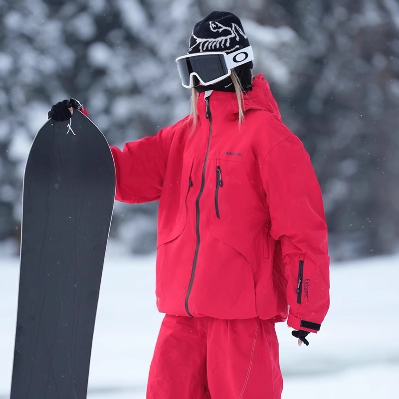 Mens And Womens Winter Outdoor Snow Jackets - Image 3