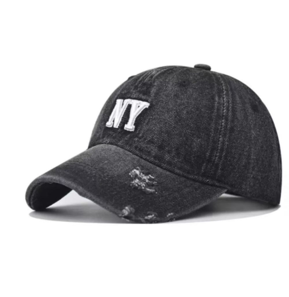 Monochrome Letter Three-dimensional Embroidered Frayed Washed Vintage Trend Casual Baseball Cap Suitable For Outdoor Sports And Travel